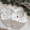 Bavoir de Noël Rond Flocons – Image 2